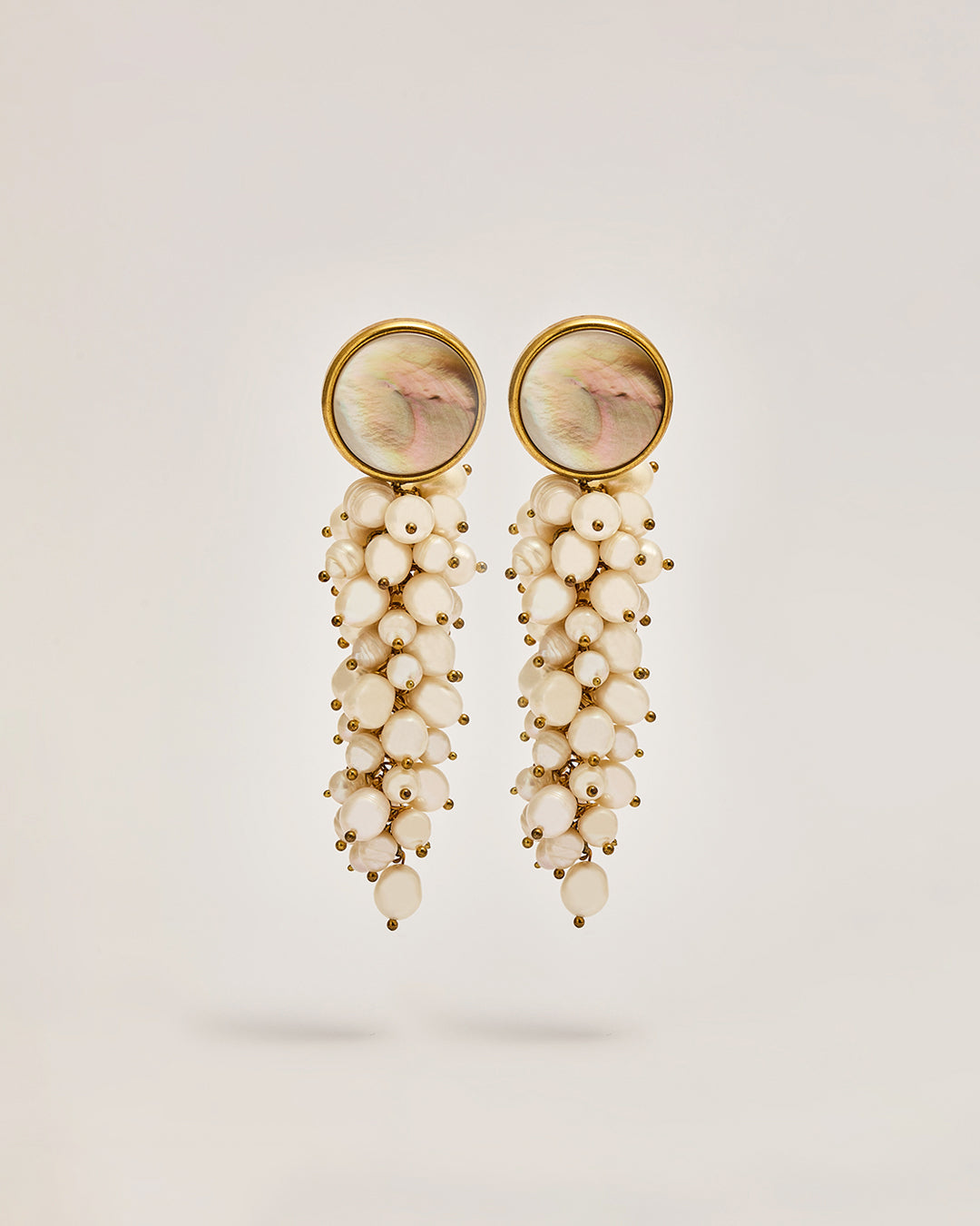 GRETA · Orecchini bottone vintage madreperla e perle