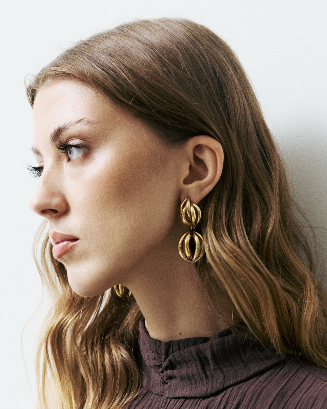 Orecchini pendenti con bottone vintage e tubolari oro